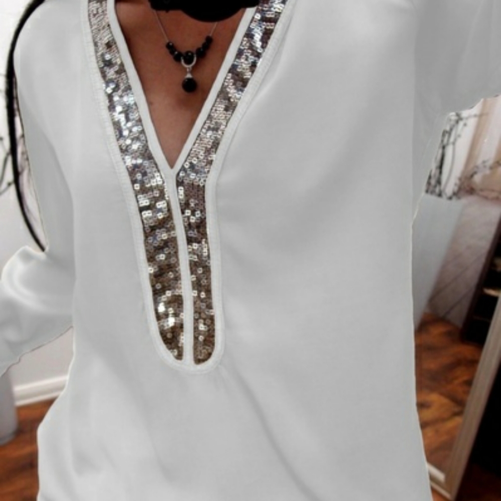 **Sold**NWOT Sequin detail Blouse